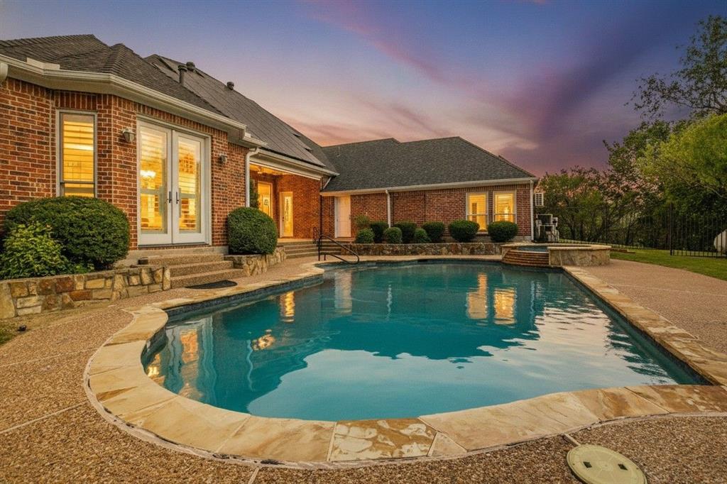 309 La Reata Ct, Cedar Hill, TX 75104