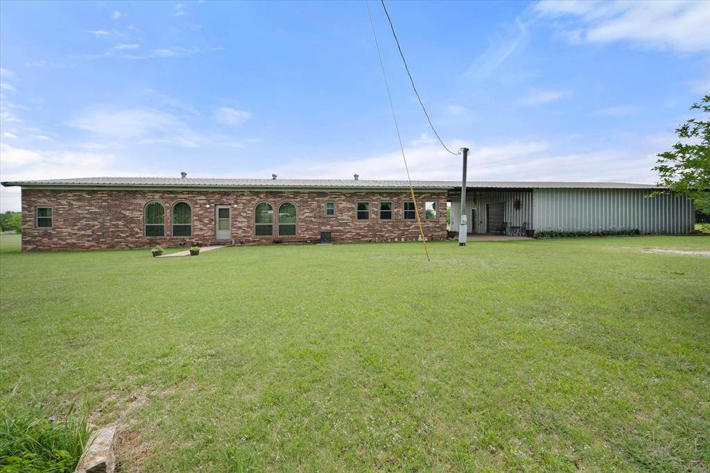 2101 Ridge View Dr, Cleburne, TX 76033 photo