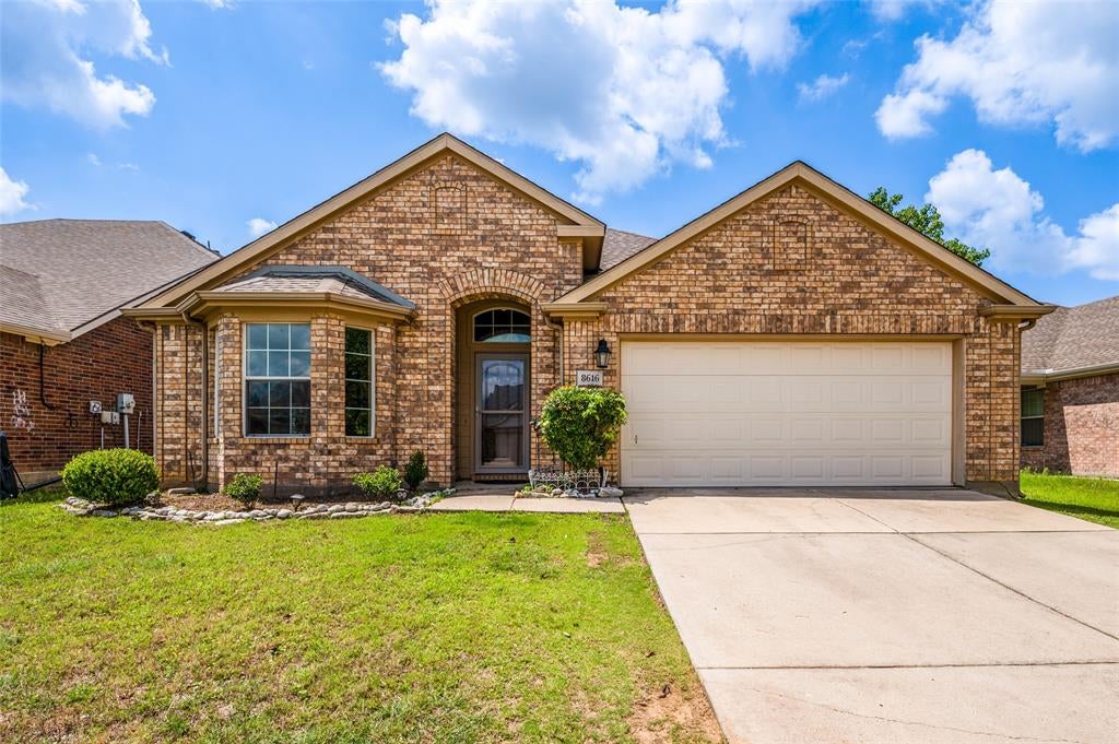 8616 Chisholm Trl, Cross Roads, TX 76227 photo