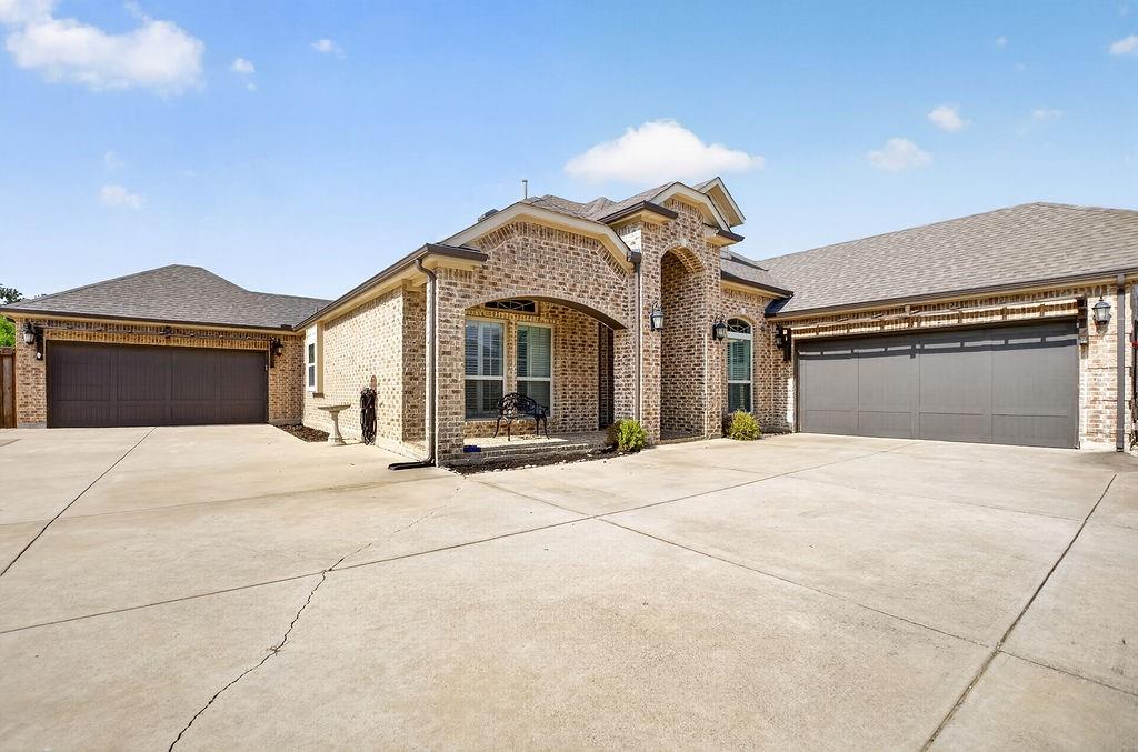 4225 Rustic Timbers Dr, Fort Worth, TX 76244 photo