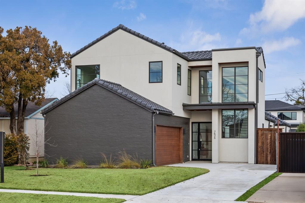 7526 Kenwell St, Dallas, TX 75209