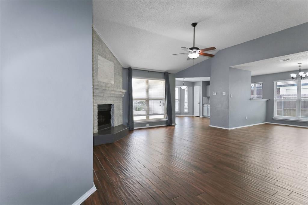 920 Micarta Dr, Mesquite, TX 75181 photo