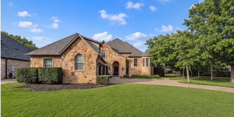 2717 S Shady Ln, Arlington, TX 76001 photo