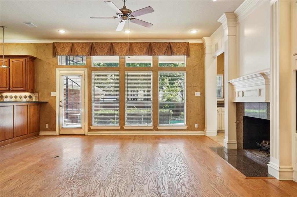 27 Oak Forrest Cir, Denton, TX 76210 photo