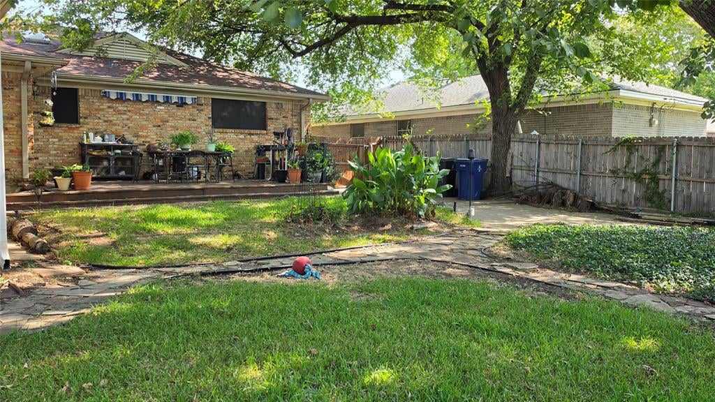 1210 Vicksburg Dr, Garland, TX 75041 photo