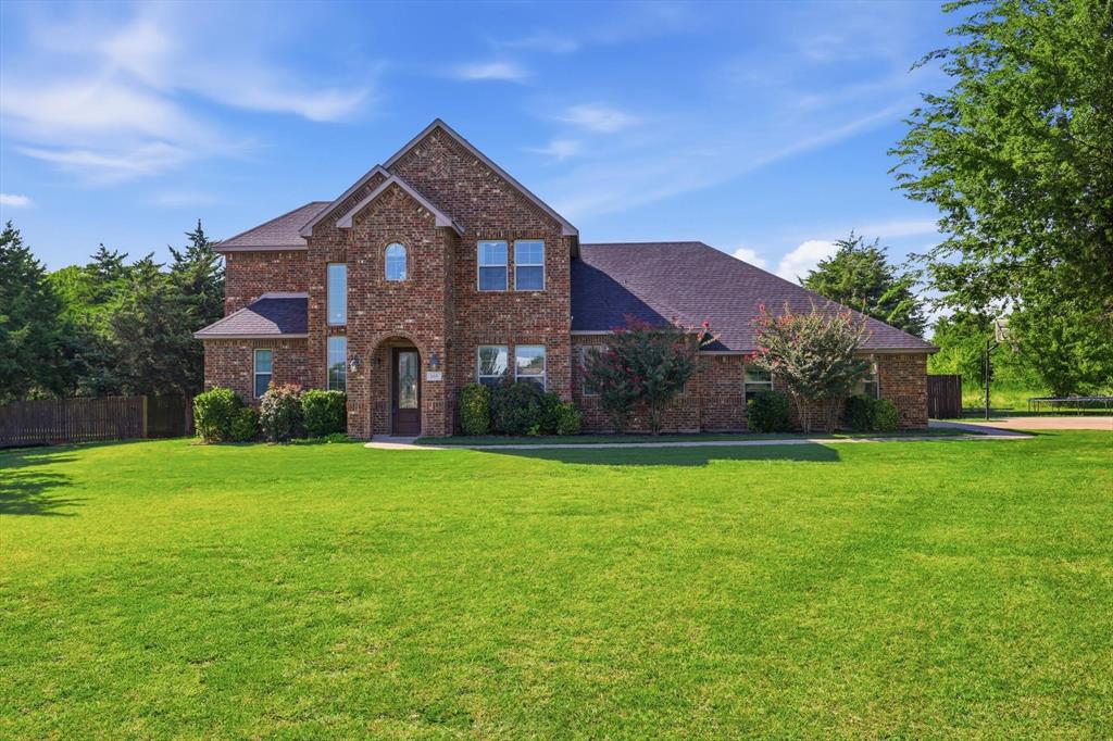 160 Kelly Dr, Waxahachie, TX 75167 photo