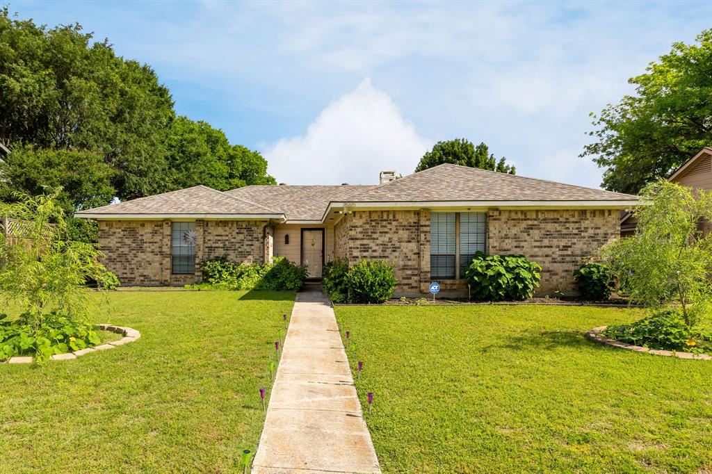 1865 Juniper Ln, Lewisville, TX 75077