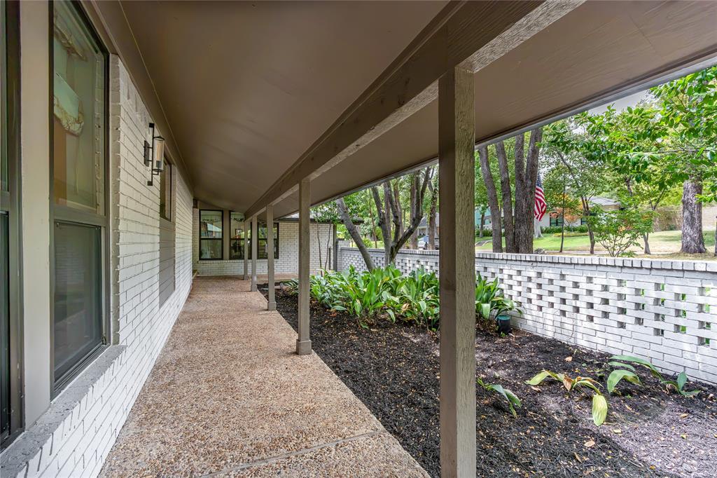 8242 San Cristobal Dr, Dallas, TX 75218 photo