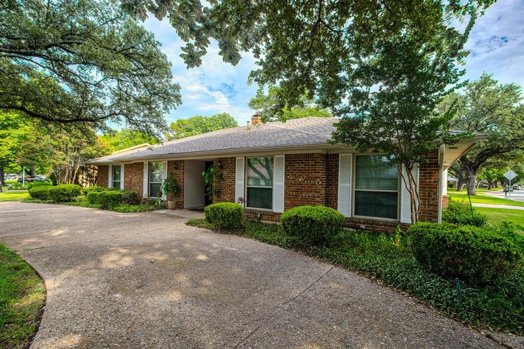 2110 Juanita Dr, Arlington, TX 76013 photo
