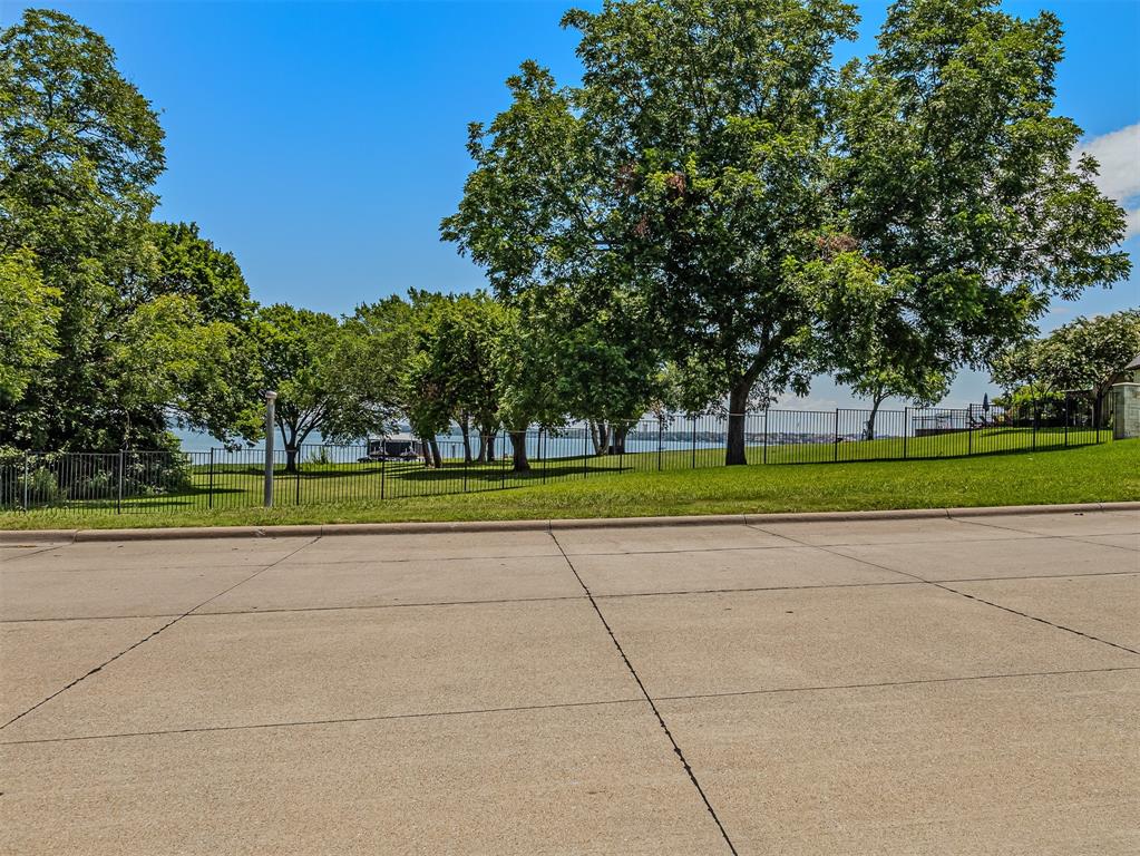 9301 Nottingham Ct, Rowlett, TX 75088 photo
