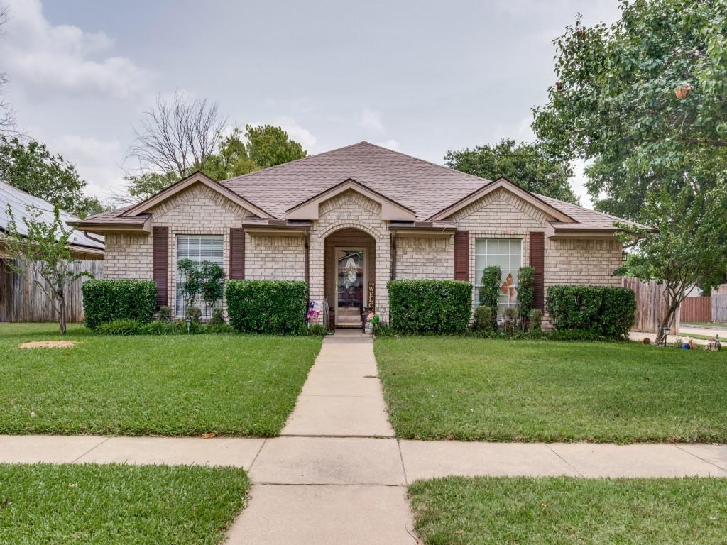 149 Roberts Dr, Saginaw, TX 76179