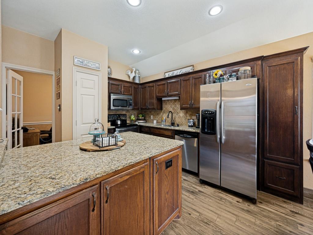 149 Roberts Dr, Saginaw, TX 76179 photo