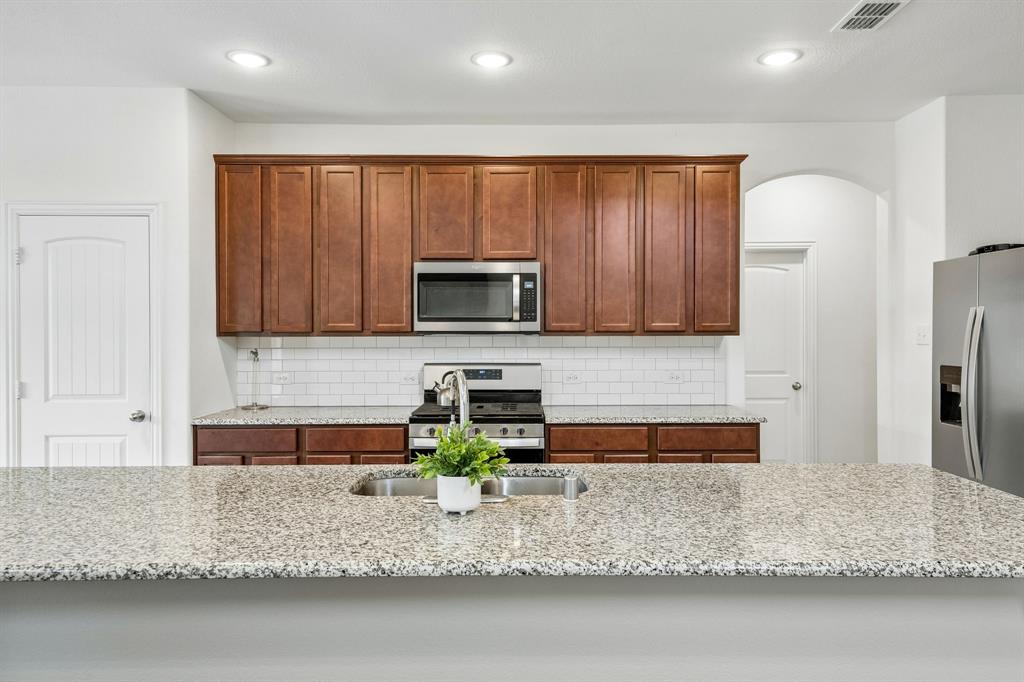 11732 Wulstone Rd, Fort Worth, TX 76052 photo