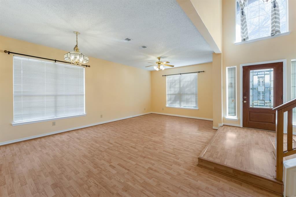 4303 Solitude Ct, Arlington, TX 76017 photo