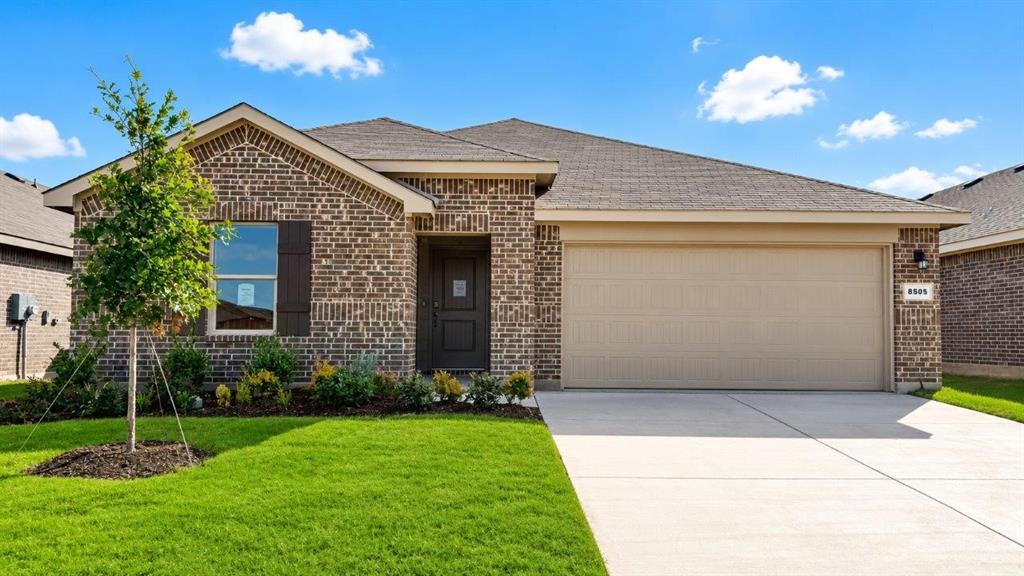 8505 Bluebonnet Bend Rd, Fort Worth, TX 76131