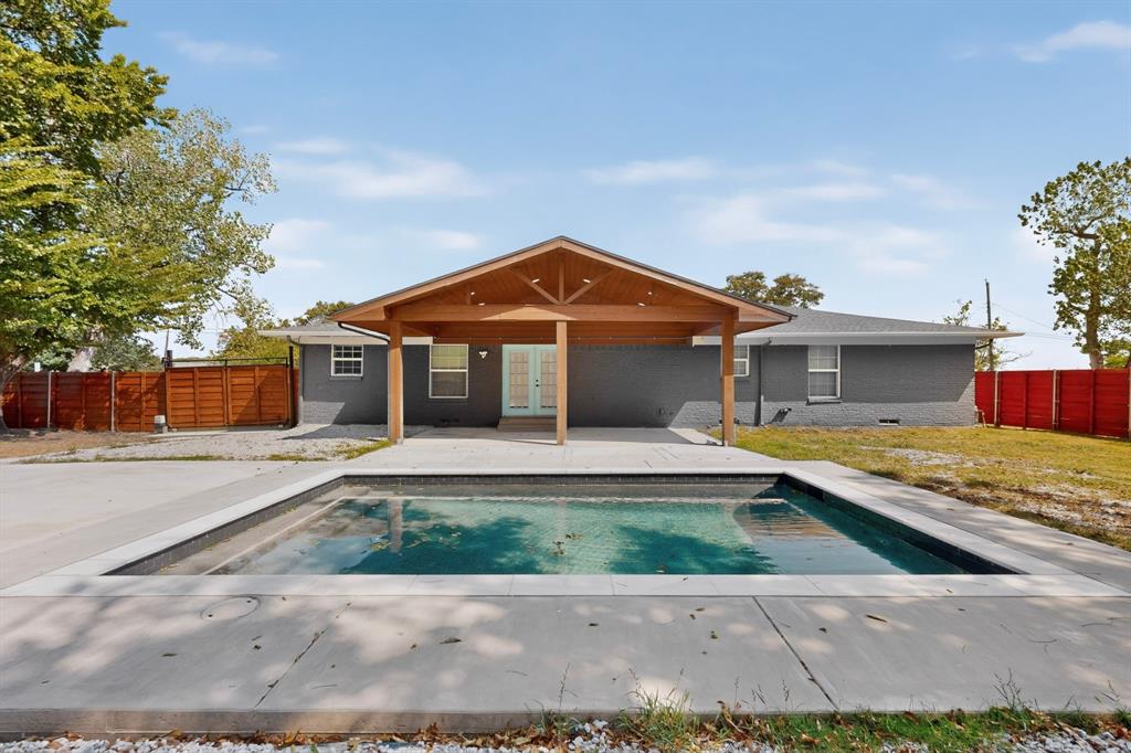 2512 Mcdearmon St, Sachse, TX 75048