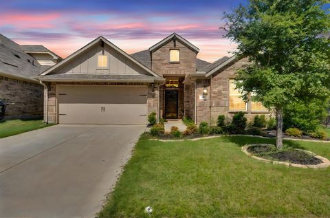 Single Family Residence in Aubrey TX 944 Crockett Street.jpg