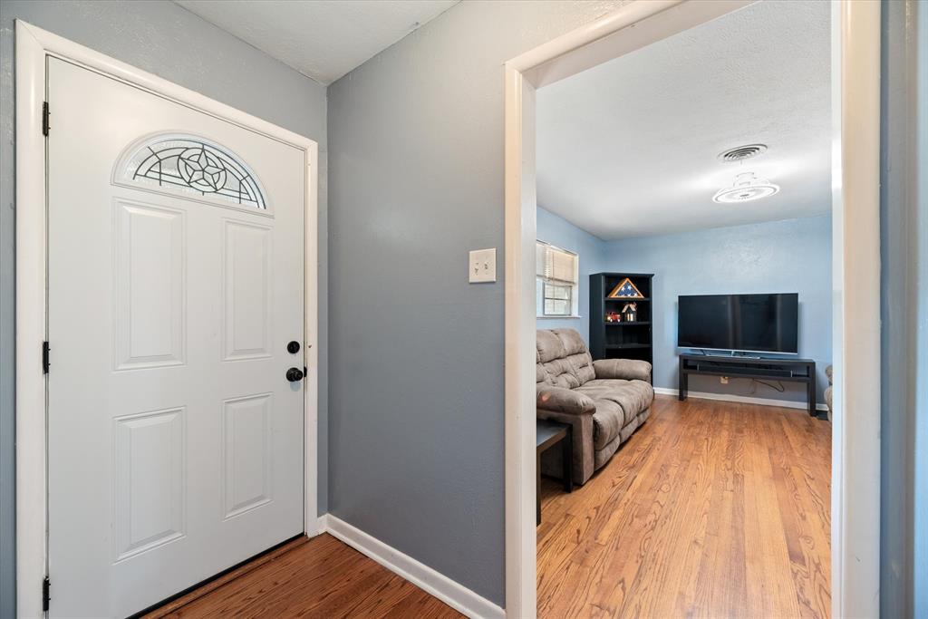 4709 Nadine Dr, Haltom City, TX 76117 photo