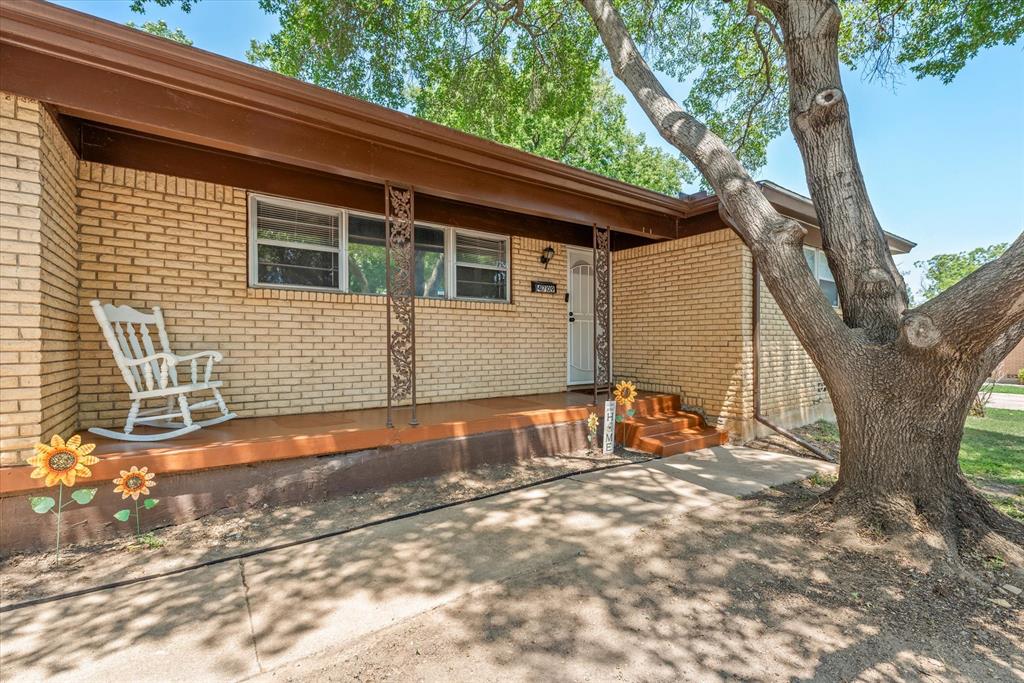 4709 Nadine Dr, Haltom City, TX 76117 photo