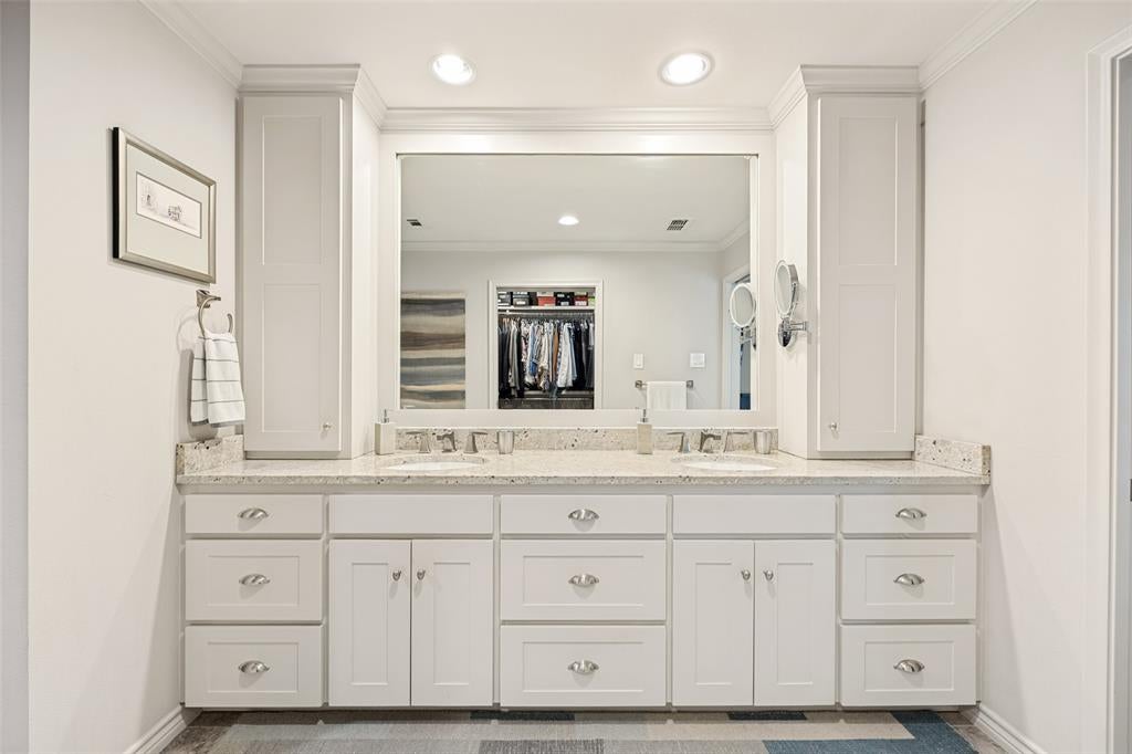 7115 Blairview Dr, Dallas, TX 75230 photo
