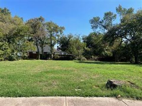 Unimproved Land in Dallas TX 3406 Jeffries Street.jpg