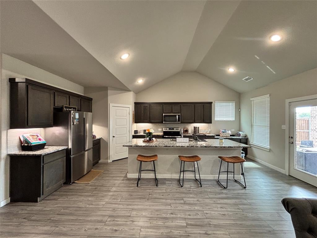 395 Teton St, Waxahachie, TX 75165 photo