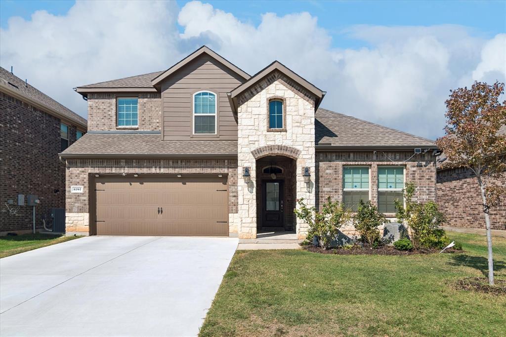 3707 Smuggler Mine St, Aubrey, TX 76227