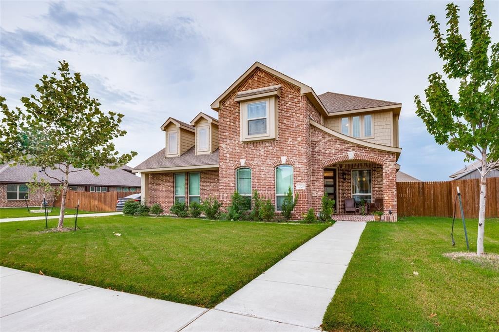 1220 Richard Pittmon Dr, Desoto, TX 75115
