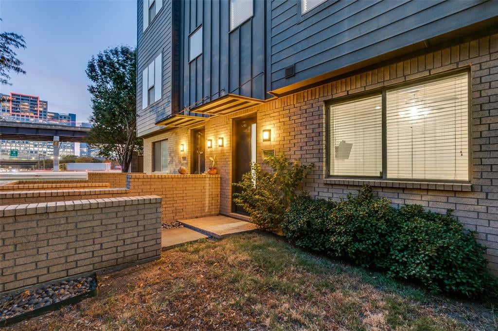 3004 Zenia Dr, Dallas, TX 75204 photo