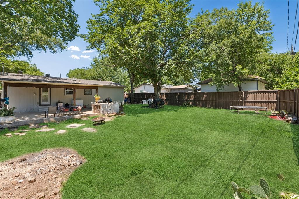 6642 Onyx Dr, North Richland Hills, TX 76180 photo