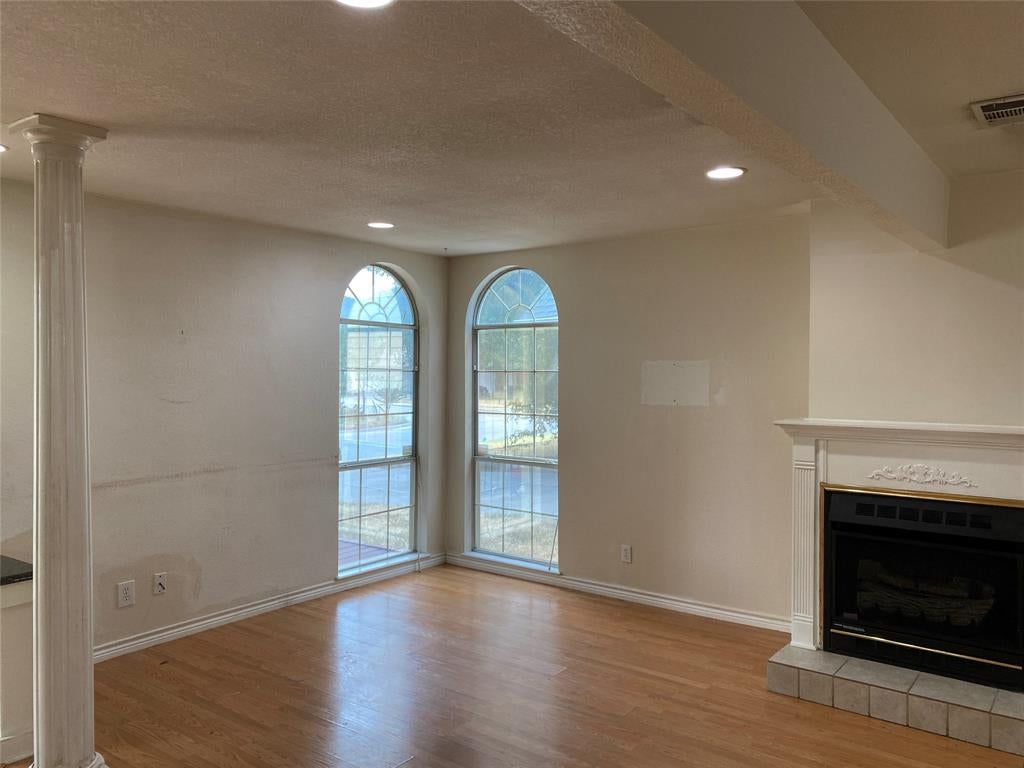 406 S Jefferson St, Irving, TX 75060 photo