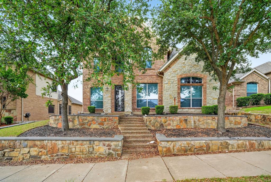 424 Castle St, Desoto, TX 75115