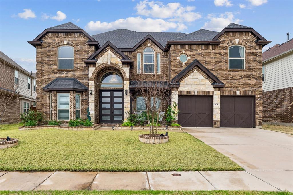 2671 Corona Dr, Grand Prairie, TX 75054
