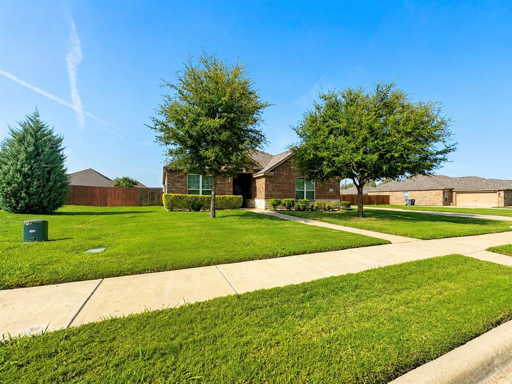 610 Milas Ln, Glenn Heights, TX 75154 photo