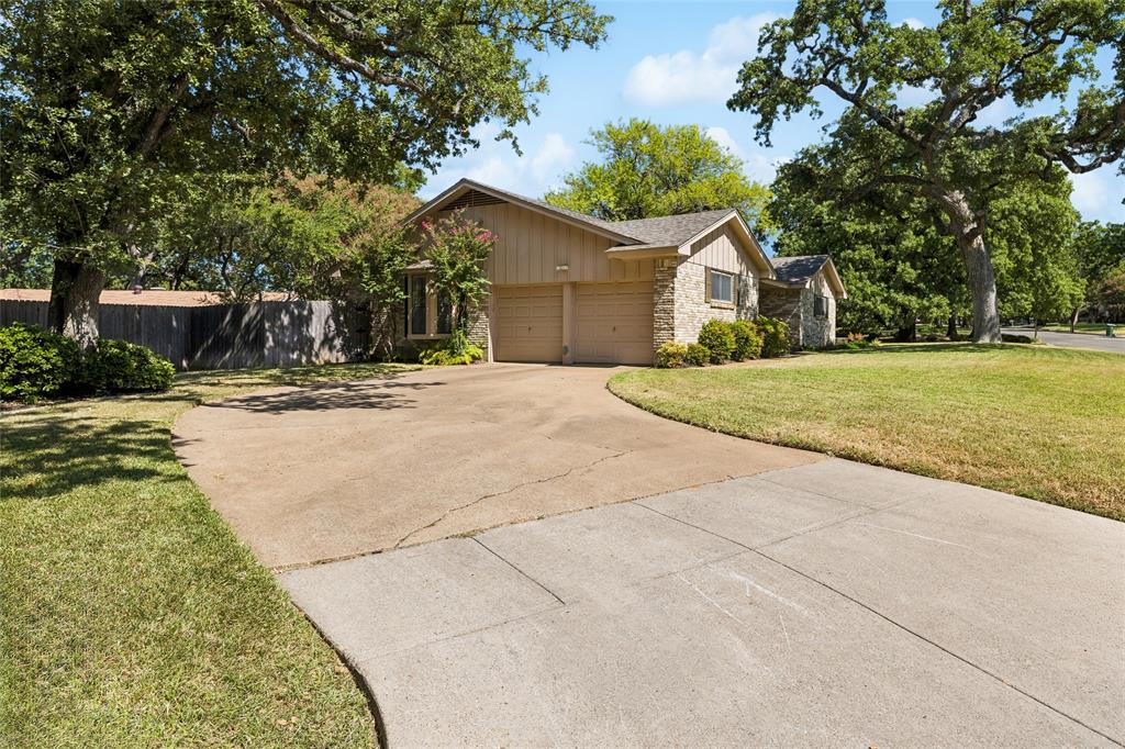 505 Caduceus Ln, Hurst, TX 76053 photo