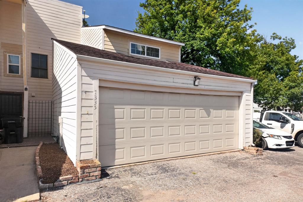 7335 Antoine Dr, Houston, TX 77088 photo