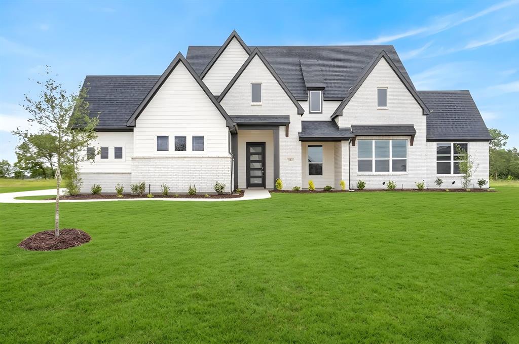 129 Aiden Dr, Waxahachie, TX 75165