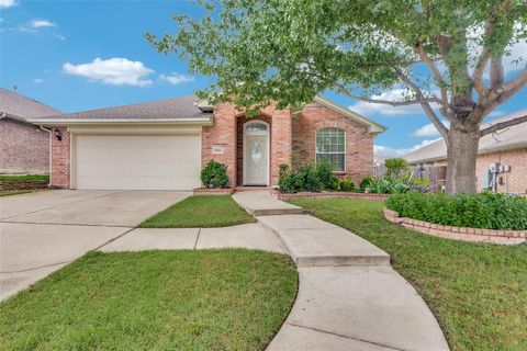 Single Family Residence in Fort Worth TX 9804 Sterlinghill Drive.jpg