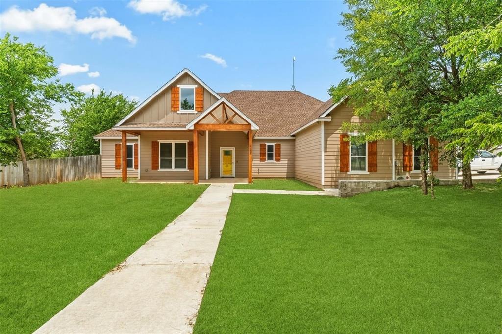 1754 Riverview Dr, Cleburne, TX 76033