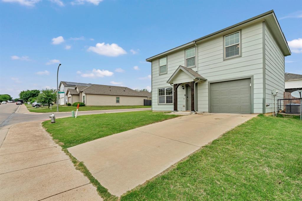 1501 Sierra Estates Trl, Fort Worth, TX 76119 photo
