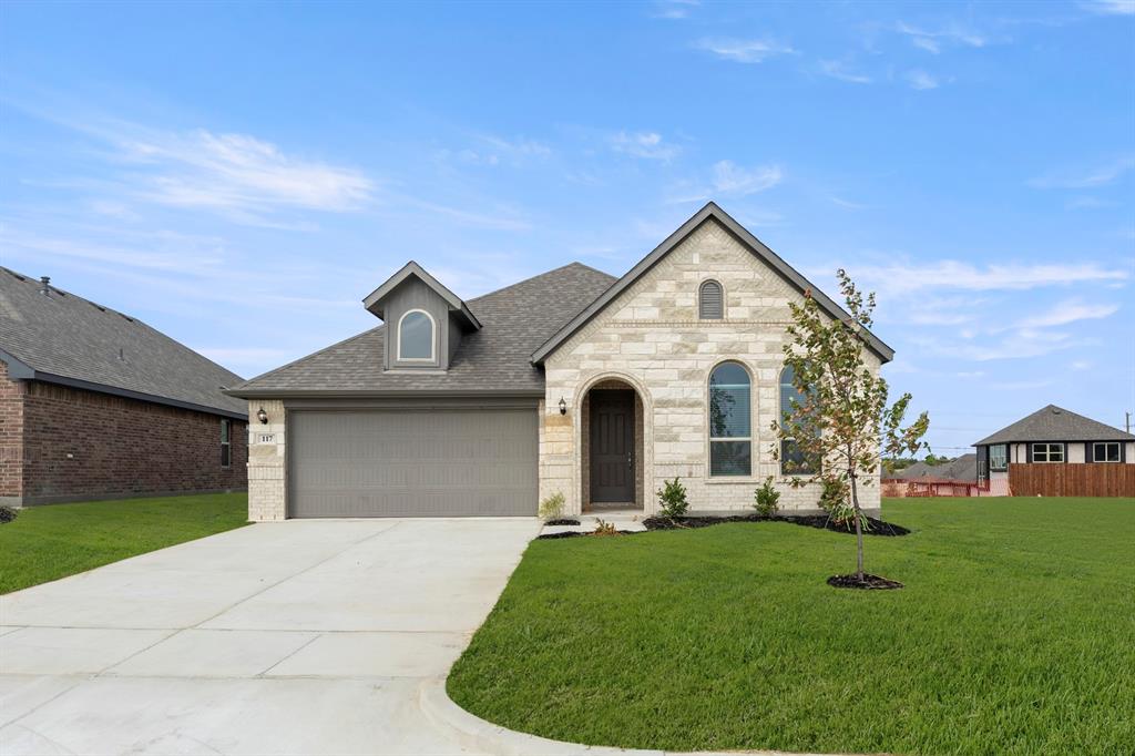 117 Meadow Rd, Balch Springs, TX 75181