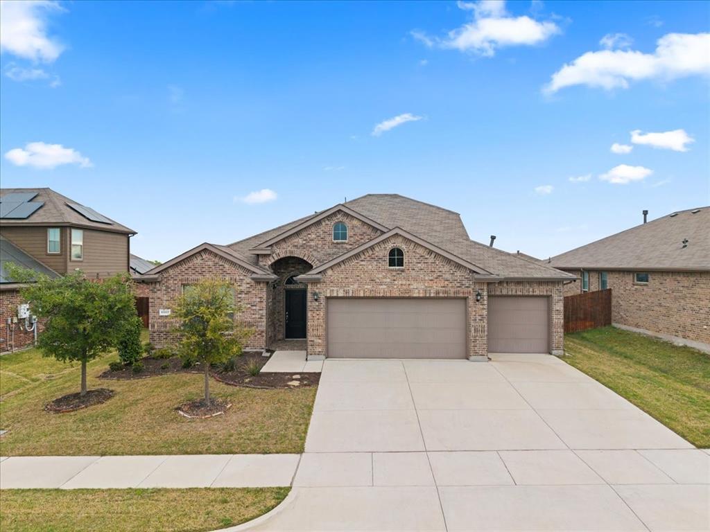 1117 Scotney Ln, Saginaw, TX 76131