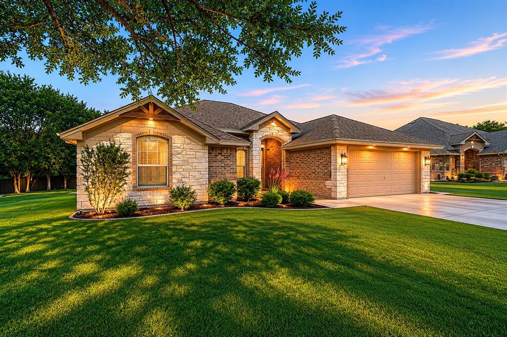 3907 De Rio Ct, Granbury, TX 76049