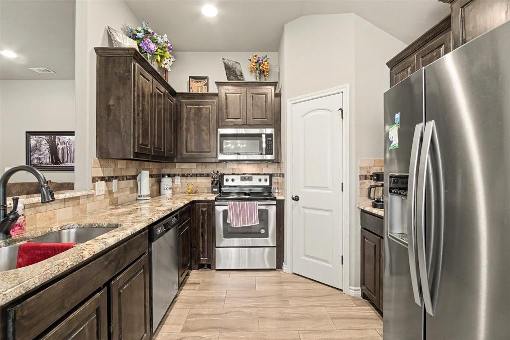 3907 De Rio Ct, Granbury, TX 76049 photo