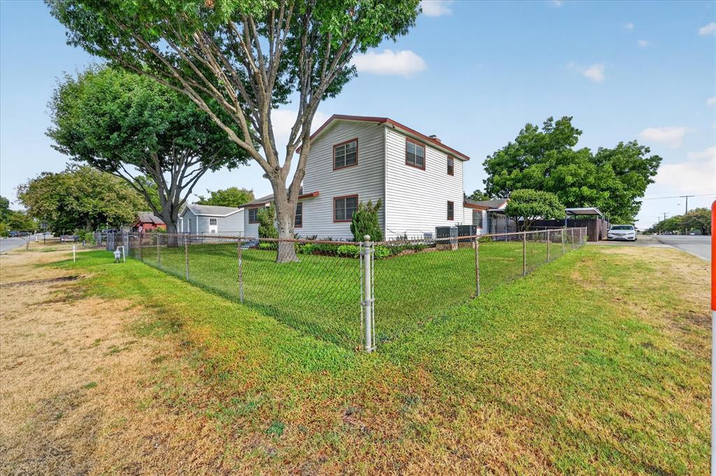 5800 Isbell St, Sansom Park, TX 76114 photo