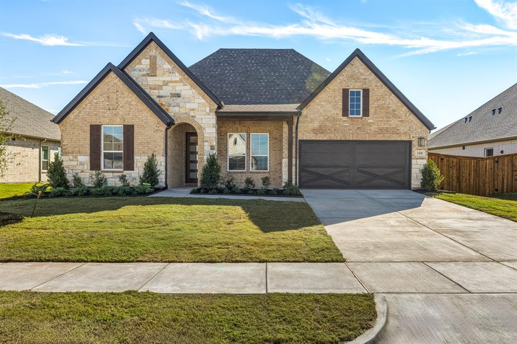 188 Mountain Laurel Dr, Waxahachie, TX 75165