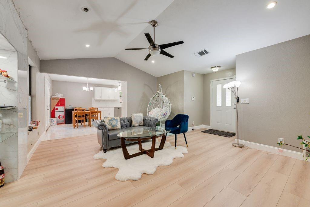 205 Freedom Ln, Arlington, TX 76002 photo