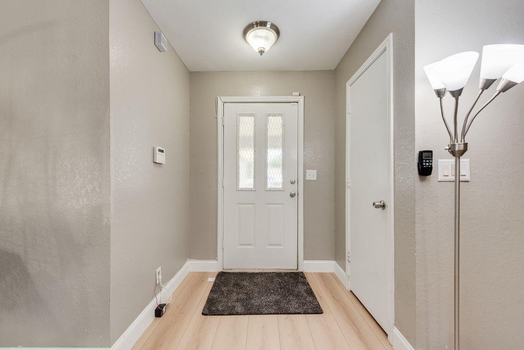 205 Freedom Ln, Arlington, TX 76002 photo