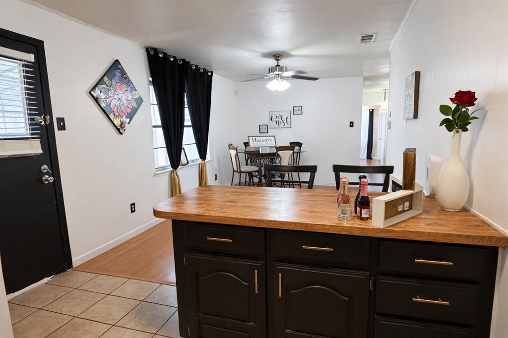 639 Yale Dr, Lancaster, TX 75134 photo