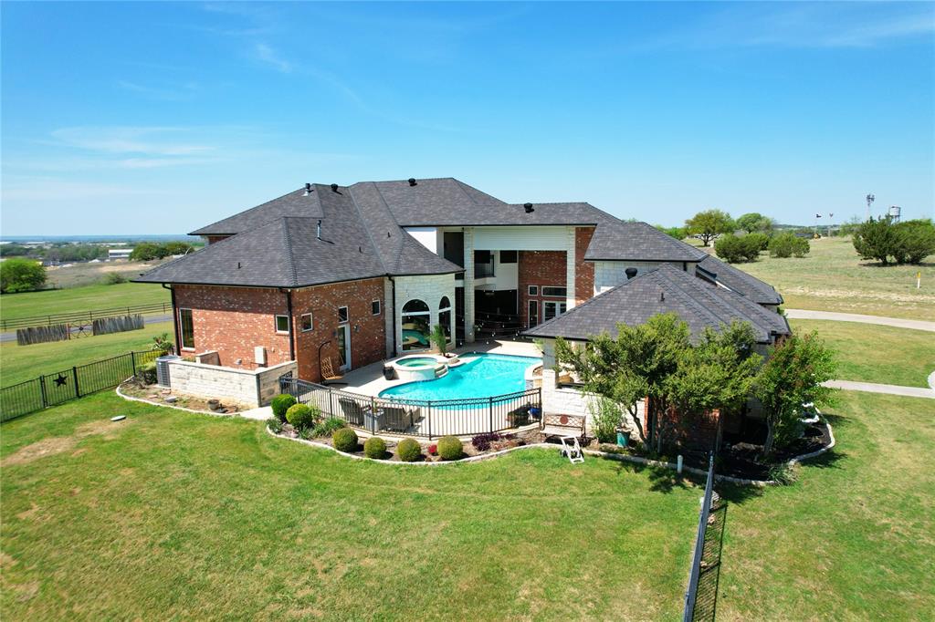 127 Eagle View Ct, Weatherford, TX 76087